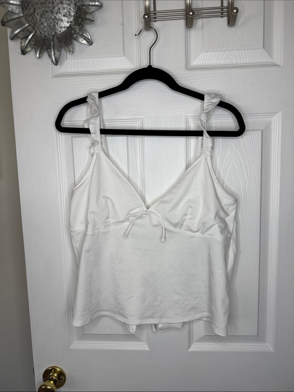 H&M Divided White Eyelet Tie-Front, Tie Back Camisole Top. Sz L